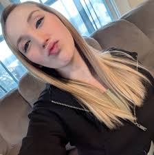 Who wins this at heavyweight?