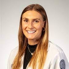 Danielle Hellwig's Instagram, Twitter & Facebook