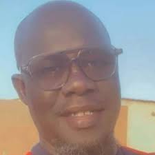 🚨 Le Real Madrid a choisi son nouveau numéro 🔟 Après le départ de Luka  Modric, le mythique numéro va changer d'épaules. Selon @marca, c'est Kylian  Mbappé qui devrait l'hériter. 👉 Le