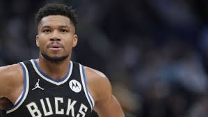 NBA: Bucks avaliam trocar Giannis Antetokounmpo e buscam ofertas