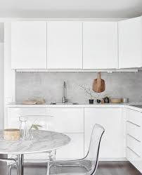 And while it is certainly useful to see what others have done. Findlay Residence By Splyce Design A Modern House With A Simple Interior Palette Concrete Kitchen Modern Kitchen Interiors Kitchen Design