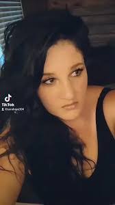 Sarah Goolsby's Instagram, Twitter & Facebook