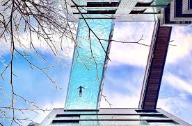 Katy perry jokes she'll be the good cop and orlando bloom will be the bad cop to their daughter Londres Estrena Piscina Flotante Sky Pool Es Un Puente Entre Dos Edificios Y Con 148 000 Litros De Agua A 35 Metros De Altura