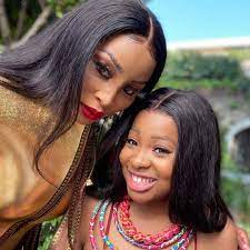 The comments on twitter show that people expect anything from khanyi and her brother lasizwe: Ad5 Rnjmbj9iwm