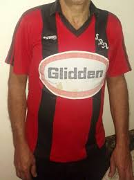 Brad guzan was sent off in the 43rd minute for a last man back foul, sending teenage goalkeeper rocco. Alajuelense Home Camiseta De Futbol 1986 Sponsored By Glidden