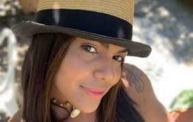 Jun 07, 2021 · em áudio, tays reis lamenta queda de engajamento após término com biel. Tays Reis Sobre Biel Se Vai Continuar Nao Sabemos O Fuxico