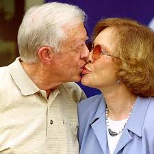 Man dies 2 months after receiving 1st-ever pig heart transplant