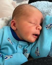 Leighton Ray Berhow👼🏼 Born 6-21-21 at 4:16PM weighing 8 lbs. 8 oz. & 20  inches long! She has so much dark hair & the sweetest personality. We are  completely in love!💗💗 #babyleightonray