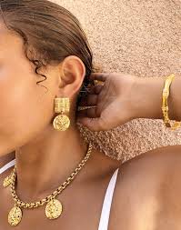 Their collection, which is inspired by brazilian modern design, ranges from gemstone signet rings to. Z9pi8wkvvbr5em