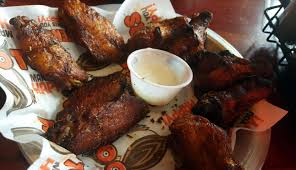 Hooters Proves Smoked Wings Are The Thing Gafollowers