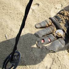 Finding the best places for metal detection is the most important. 7 Best Places To Metal Detect In Arizona Maps Laws And More Metal Detecting Tips