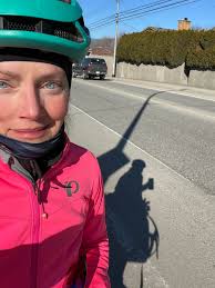 City contractors using solar-powered street lights