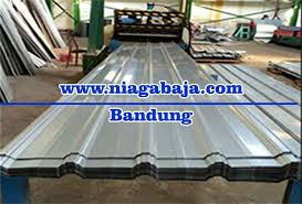 Seng galvalum sendiri dijual dengan harga yang bervariasi tergantung ukuran per meter ataupun dijual harga seng galvalum per lembar. Harga Atap Spandek Bandung Per Meter Per Lembar Juli 2021