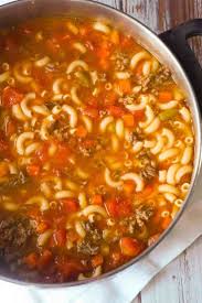 Easy Hamburger Soup With Macaroni Is A Hearty Soup Recipe That Takes Just Fifteen Minutes From Start To Fi Easy Hamburger Soup Beef Soup Recipes Hamburger Soup