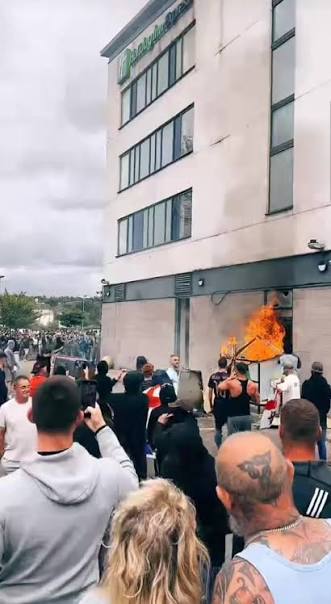 We found multiple social media posts with thousands of likes claiming that 460 masked rioters recently stormed migrant hotels in Rotherham and Tamworth, but this isn't true.