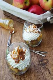 Verrine Pommes Caramelisees Chantilly Mascarpone Vanille Et Caramel Beurre Sale Verrine Pomme Pommes Caramelisees Verrine Sucree Facile