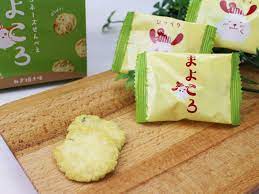 大阪マヨネーズせんべえ まよころ ねぎ焼き味 って知ってる 大阪マヨネーズせんべえ まよころ ねぎ焼き味 の美味しさについて徹底的に調べてみた omiya おみや 日本のお土産情報サイト 土産 せんべえ お土産