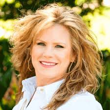 Laura Caffey's Instagram, Twitter & Facebook