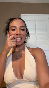 Halle Russell's Instagram, Twitter & Facebook