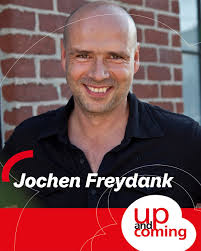 Thore Fahrenbach @thore.fa und Levi Wessel @levi_thehobbyartist sprechen  beim up-and-coming Drehbuchfestival 2024 über Ausdauer beim Schreiben, der  Filmproduktion und beim Schauspiel. #hannover #drehbuch