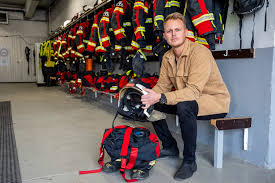 Benjamin fra ”Kærlighed hvor kragerne vender” i arbejdsulykke: Tæt på at dø 