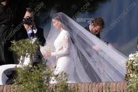 Kim kardashian black dress evening wedding midi sleeves bodycon christmas s 6 xs. Kim Kanye S Wedding Was Completely Ridiculous Lena Dunham Wasn T Invited Live Tweeted It Anyway