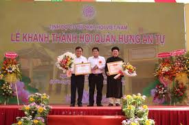 Chính quyền (mà không biết có phải chính quyền không, hay do mấy ông báo chí vống lên) đòi xử bà hằng đài phát thanh truyền hình đại nam về tội lên mạng xâm phạm lợi ích cá nhân, lợi dụng quyền tự do dân. Ä'áº¡i Gia DÅ©ng Lo Voi Táº·ng Chua Cho Tháº§y Vo Hoang Yen NgÆ°á»i Pháº­t Tá»­ Nguoiphattu Com Pháº­t Giao Viá»‡t Nam