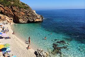 Magnifica è l'ubicazione di catania, ai bordi di un vasto falsopiano che digrada dall'etna, lambita dallo ionio (splendide spiagge). Die 15 Schonsten Sizilien Strande