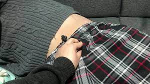 Colegiala se come todo su pene hasta correrse mientras el d u e r m e -  XNXX.COM