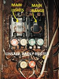 The nice thing about these similarities is that it can help you locate wires and troubleshoot problems. Mobile Home Electrical Inspection Guide How To Inspect The Electrical Wiring Lights Switches Electrical Panel In Mobile Homes Trailers Doublewides Modular Homes Manufactured Housing