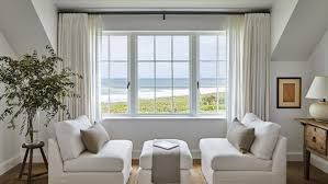 Regarder des films en ligne gratuitement. 15 Living Room Window Treatments Stylish Curtains Blinds And Shutters To Update Your Space Livingetc