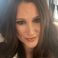 Michelle Esquenazi's Instagram, Twitter & Facebook