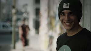 Il a commencé à programmer à six ans, et il sait tout ce qu'il y a à savoir sur les alarmes et l'électronique. The Bonnet Worn By Rio Johnny Yong Bosch In The Casa De Papel S01e15 Spotern