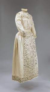 Bridal Costume Influenced By The European Style European Fashion Womens Wedding Dresses Fashion