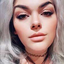 Judy Izard's Instagram, Twitter & Facebook