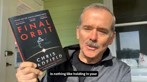 We are excited to be partnering with Stonehenge and Ken Follett (official)  to reveal the cover of his new book CIRCLE OF DAYS. This epic historical  novel imagines the human story behind