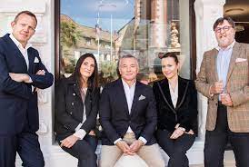 We can tap the potential of your property and develop a marketing strategy of the very best quality. Uber Uns Kozlowski Immobilien