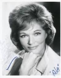 Who is Evelyn Scott dating? Evelyn Scott boyfriend, husband