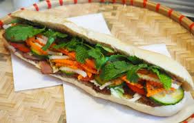 Pork meatloaf with mayo, pate or no pate, and house made salad. Hausgemachtes Vietnamesisches Banh Mi Baguette Bild Von Le Caphe Leipzig Tripadvisor