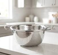 Efficient Kitchen Colander Manufacturer Mini New Bowl Fruit Vegetable Drain Basket Plastic Custom Colander with Lid