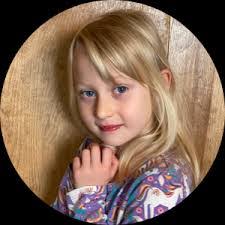 Sophia Rush's Instagram, Twitter & Facebook