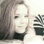 Reba Estes's Instagram, Twitter & Facebook