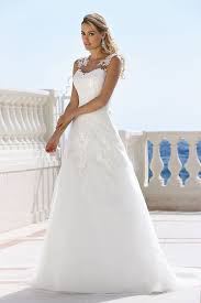 Aschenputtel weißes kleid hochzeitskleid, aschenputtel fee patin, kunst, kunstwerk png. Ladybird Brautkleider Bei Studio Fee In Hameln Brautmode Kleider Hochzeit Hochzeitskleid