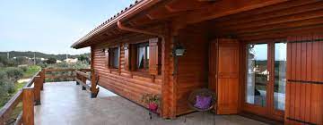 Jika kamu pernah berkunjung ke daerah pegunungan yang dingin maka akan kamu jumpai bentuk. 9 Bentuk Rumah Kayu Yang Sederhana Homify