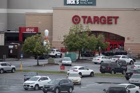 You'll find over 100 tenants at the galleria at crystal run, allowing you to spend hours shopping for your favorite brands at stores like macy's, jcpenney, target, h&m, victoria's secret, aerie, torrid, jimmy jazz, and more all alongside local businesses! Galleria At Crystal Run Evacuated Due To False Alarm Of Man With Gun