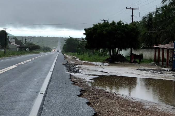 Resultado de imagem para chuvas no ceará nesta segunda"