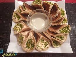 Atayef Bi Ashta Wa Joz Syrische Pfannkuchen Rezept Orientalische Rezepte Rezepte Essen
