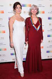 Rita moreno is one of the most accomplished actresses in hollywood. Rita Moreno S Husband Made Her Play The Role Of A Happy Wife For 48 Years