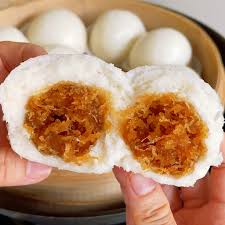 Beri toping susu kental manis, siap dinikmati. Sweet Coconut Steam Bun æ¤°ä¸åŒ…å­ Ruyi Asian Recipes