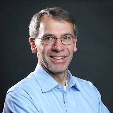 Allan Dow's Instagram, Twitter & Facebook